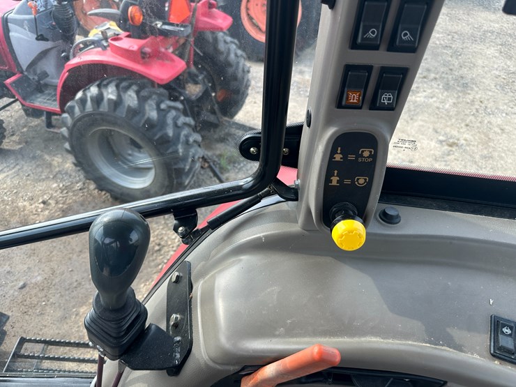 case-ih-jx1090u-image-57