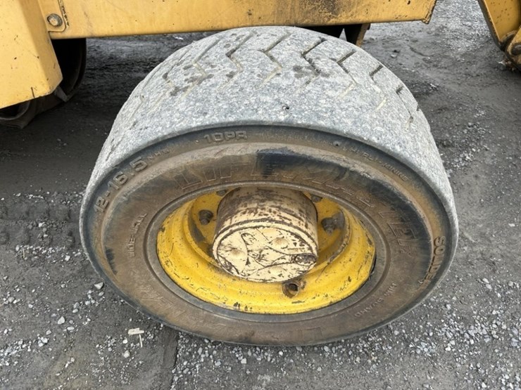 deere-210le-image-26