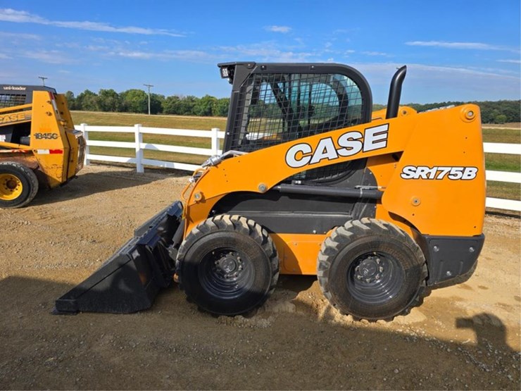 2025-case-sr175b-image-2
