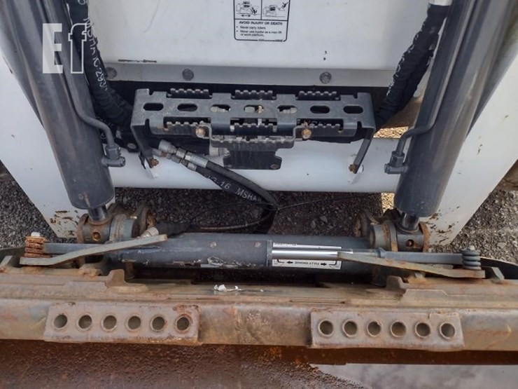 2022-bobcat-s740-image-16