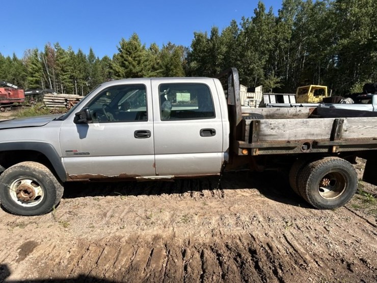 2005-gmc-3500-image-2