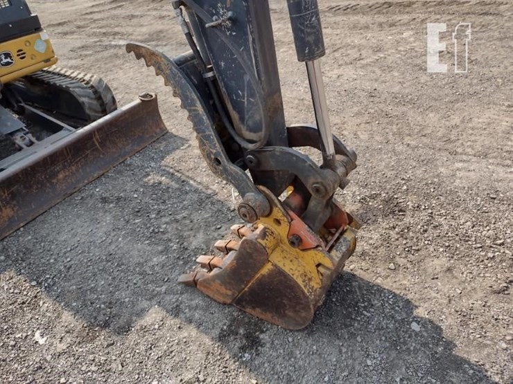 2018-deere-35g-image-17