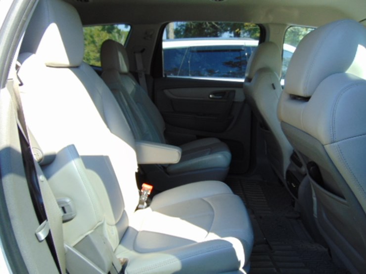 2015-chevrolet-traverse-image-4