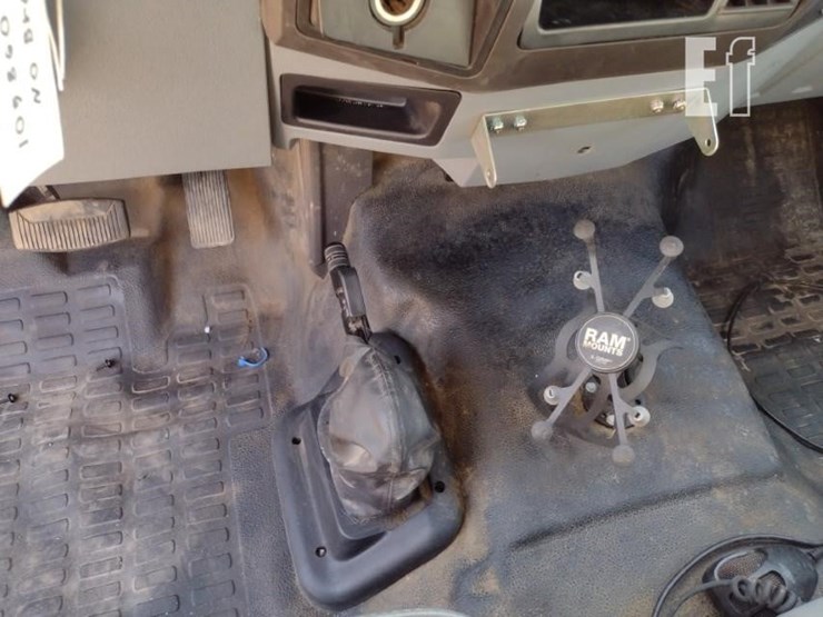 2015-ford-f650-image-10