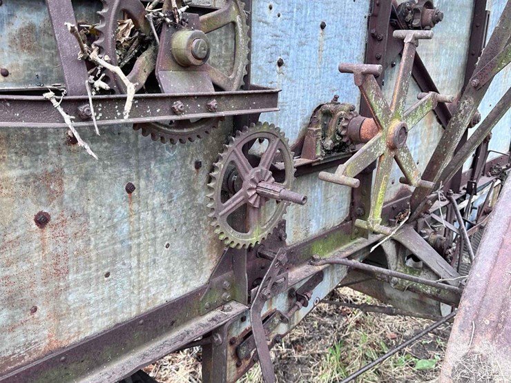 john-deere-7-image-4