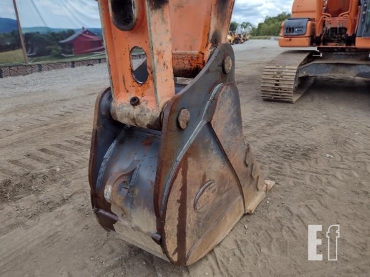 2015-doosan-dx180-lc-3-image-17