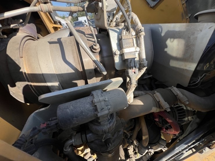 2014-deere-410k-image-15