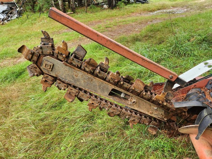 ditch-witch-1230-image-5