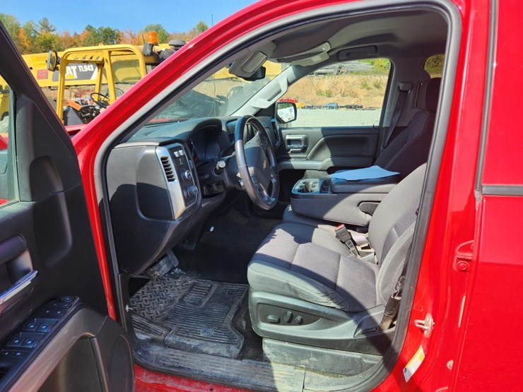 2018-chevrolet-silverado-image-37