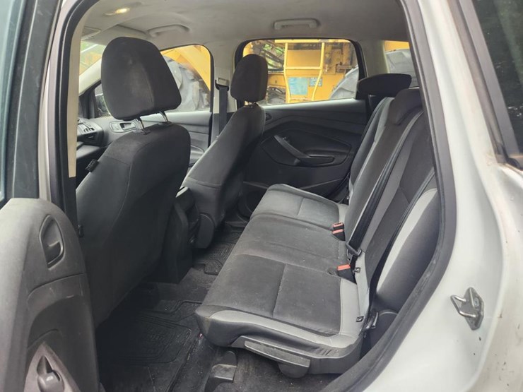 2014-ford-escape-image-27