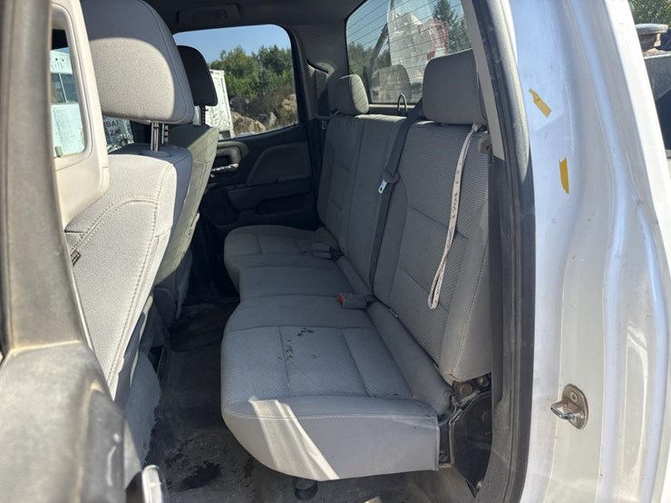 2019-chevrolet-2500-image-24