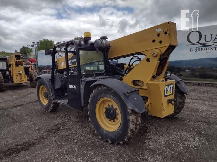 2013-caterpillar-tl642c-image-31