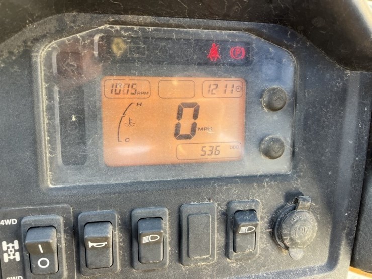 2011-john-deere-gator-image-24