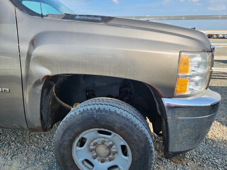 2014-chevrolet-2500-image-22