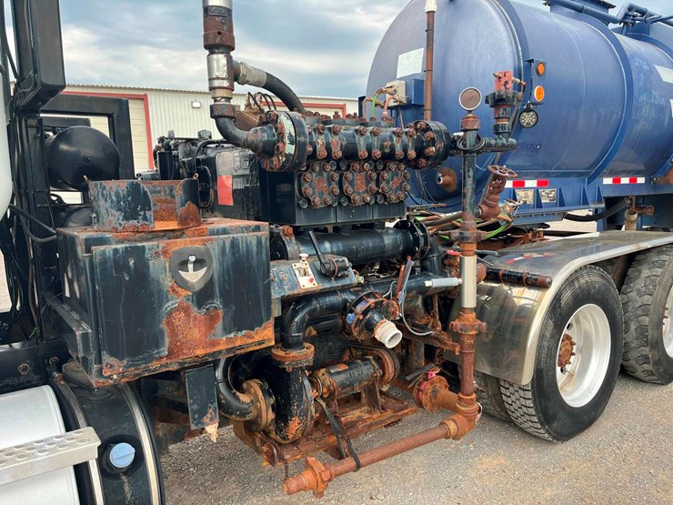 2013-kenworth-t800-image-14