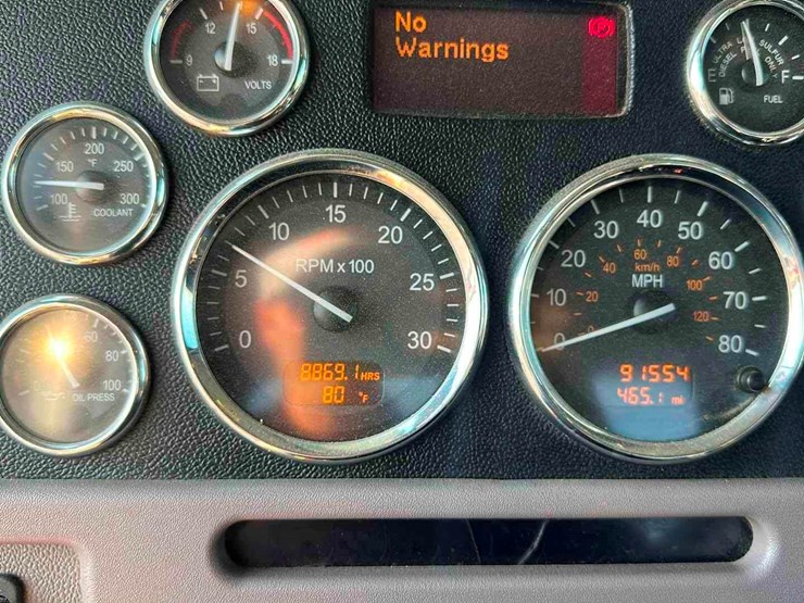 2013-peterbilt-367-image-9