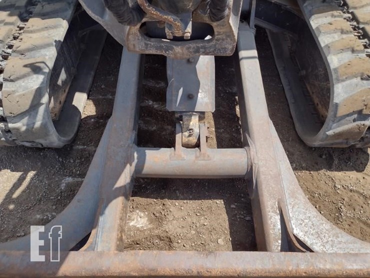 2017-deere-60g-image-21