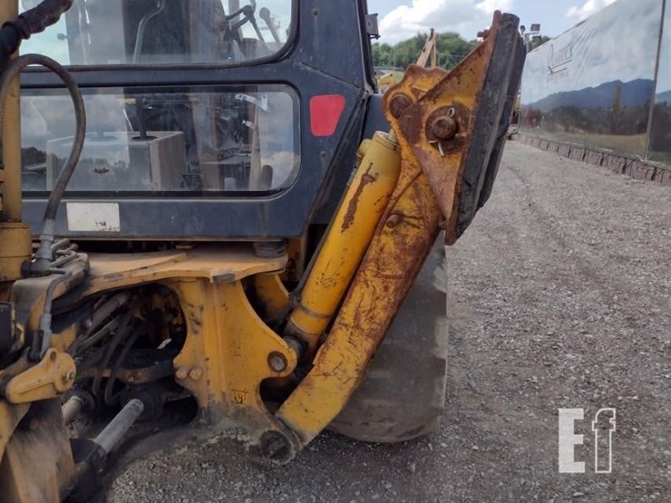 1999-deere-410e-image-32