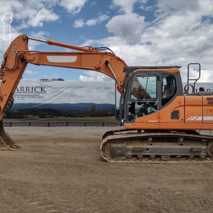 2015 DOOSAN DX180 LC-3