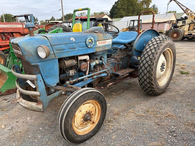 ford-2000-image-1