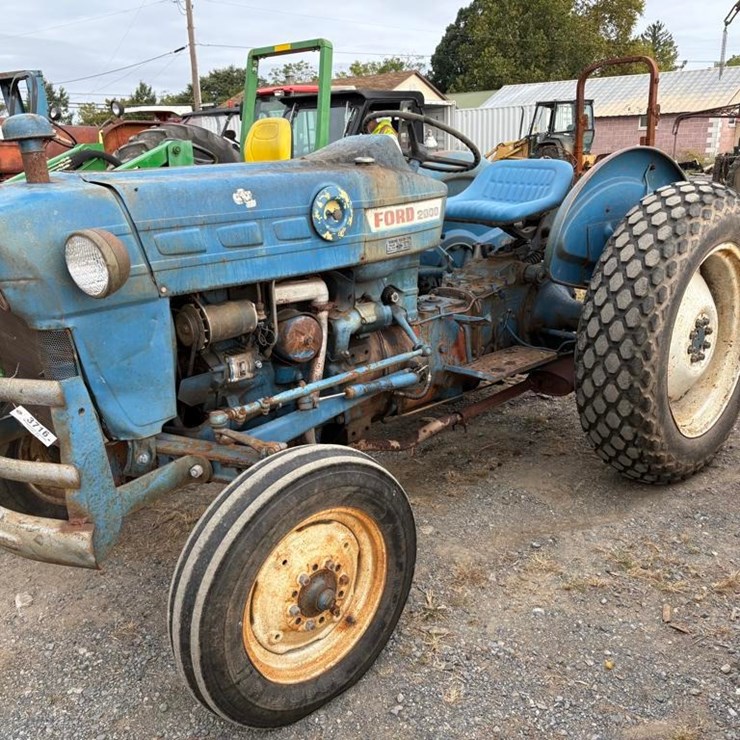 FORD 2000