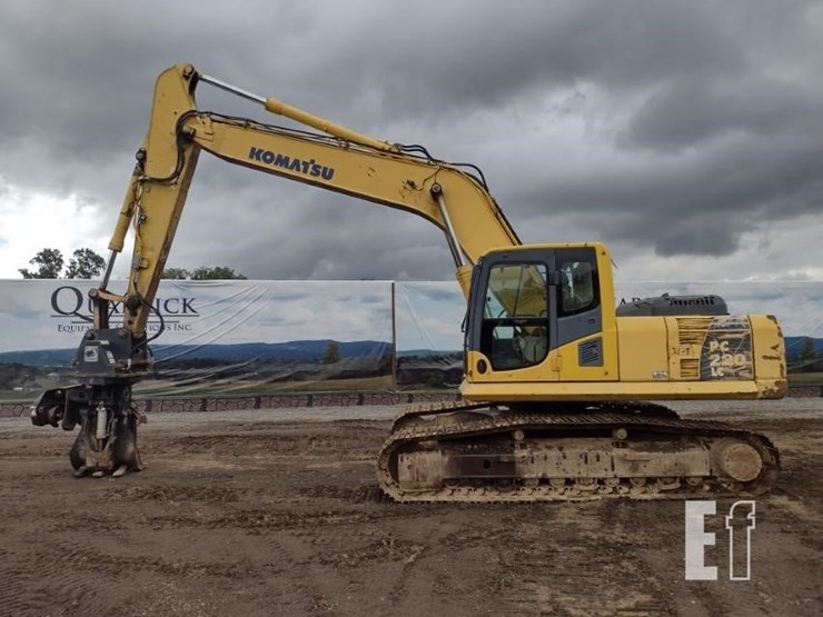 komatsu-pc220-lc-8-image-1