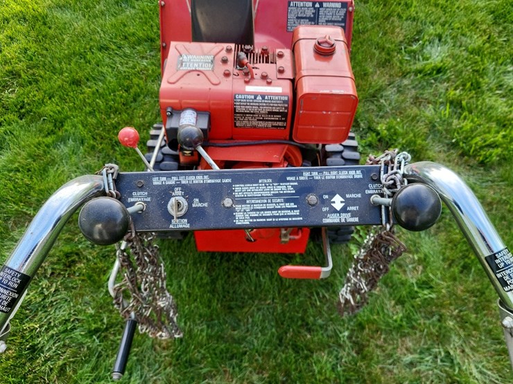 toro-826-walk-behind-snowblower-image-9