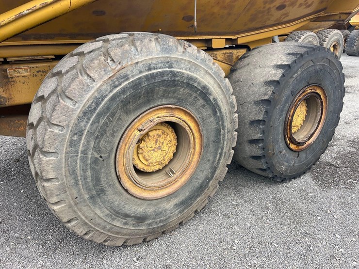 caterpillar-740-image-7