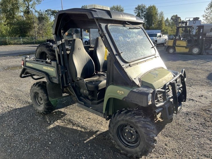 2011-john-deere-gator-image-2