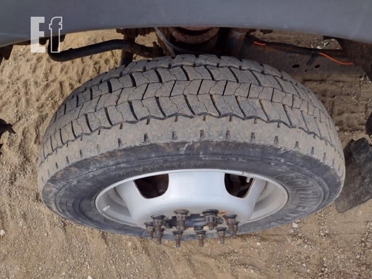 2012-ford-f550-image-18