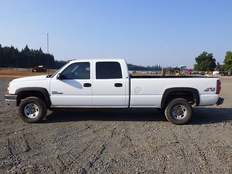 2005-chevrolet-2500hd-image-8