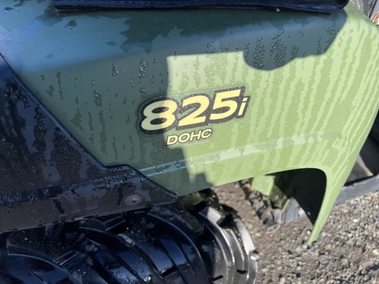 2011-john-deere-gator-image-11
