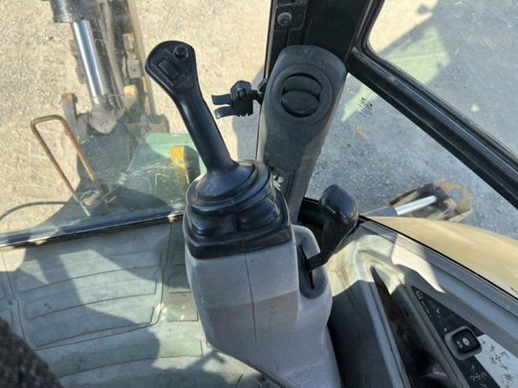 2012-caterpillar-420e-image-31