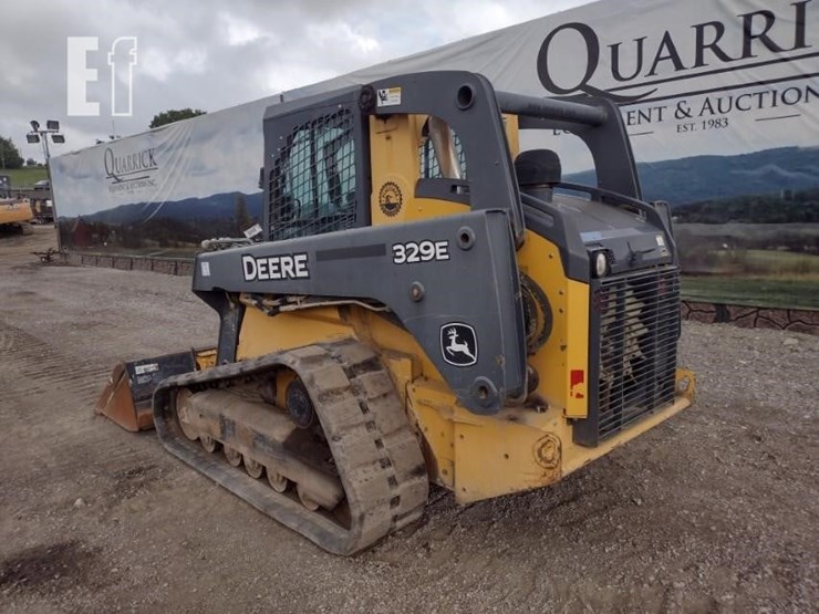 2015-deere-329e-image-39