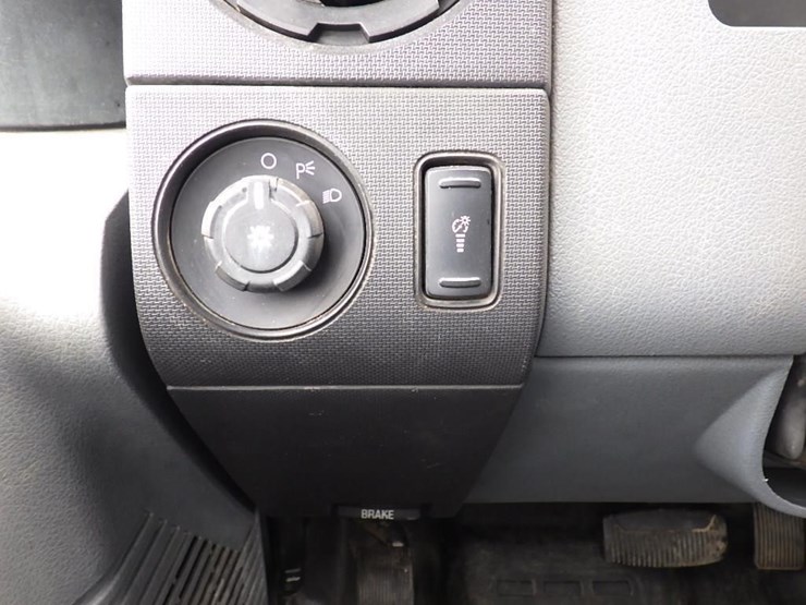 2011-ford-f550-image-33