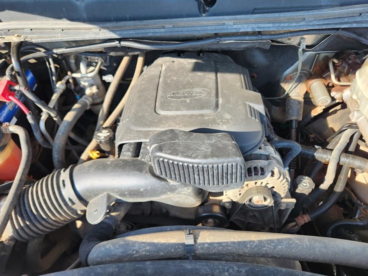 2014-chevrolet-2500-image-36