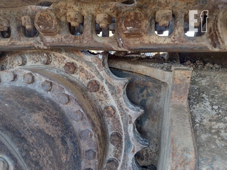 2013-deere-210g-lc-image-23