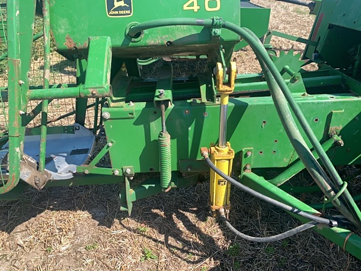 john-deere-328-image-17