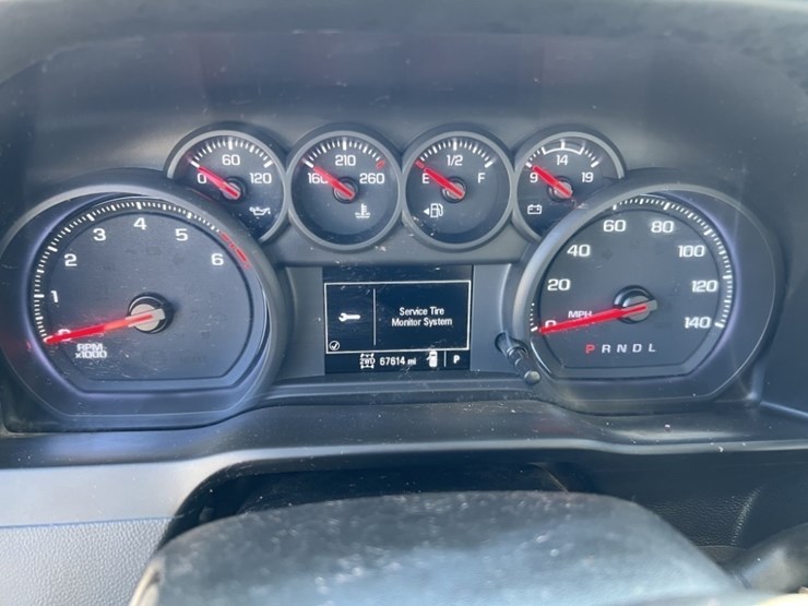 2020-chevrolet-silverado-2500-image-31