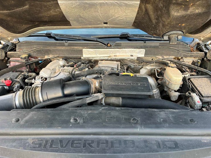 2018-chevrolet-silverado-2500hd-image-11