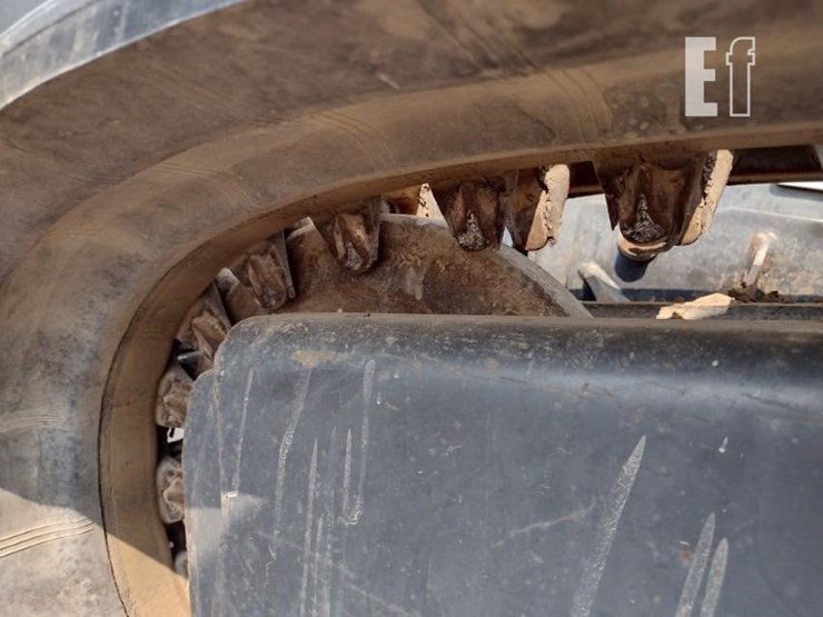 2012-bobcat-t750-image-26