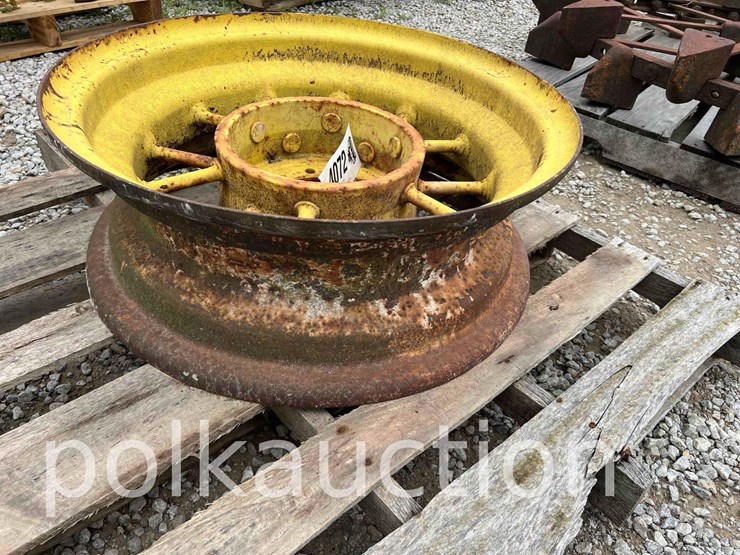 john-deere-10-image-2