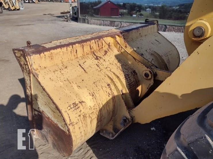 2003-deere-444h-image-18