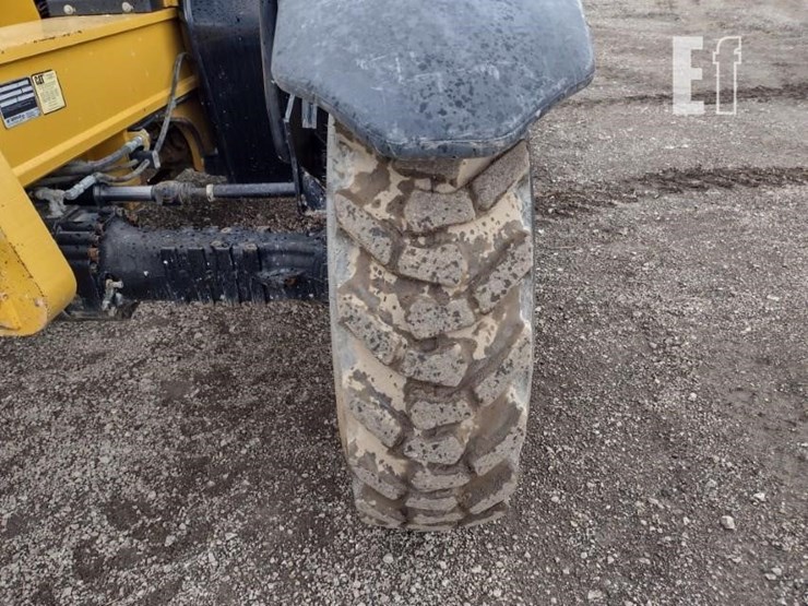2013-caterpillar-tl642c-image-21
