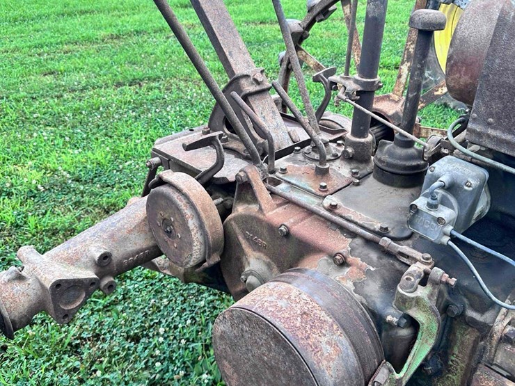 john-deere-b-image-13