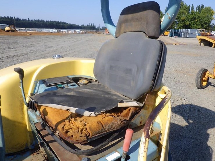 yanmar-vio30-image-20