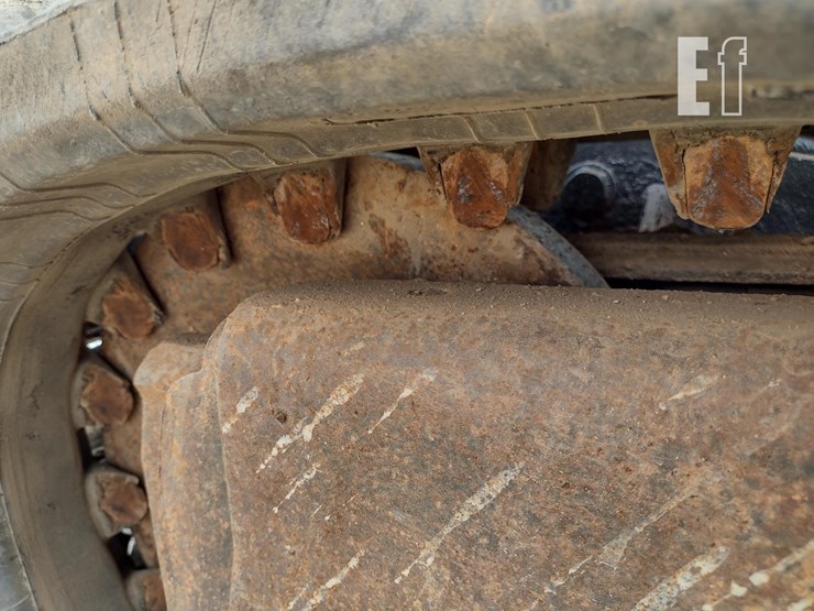 2014-bobcat-t590-image-27