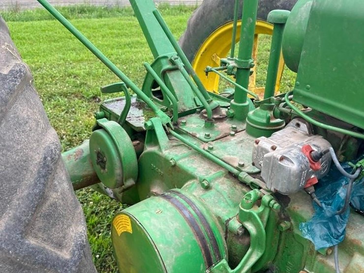 john-deere-b-image-5