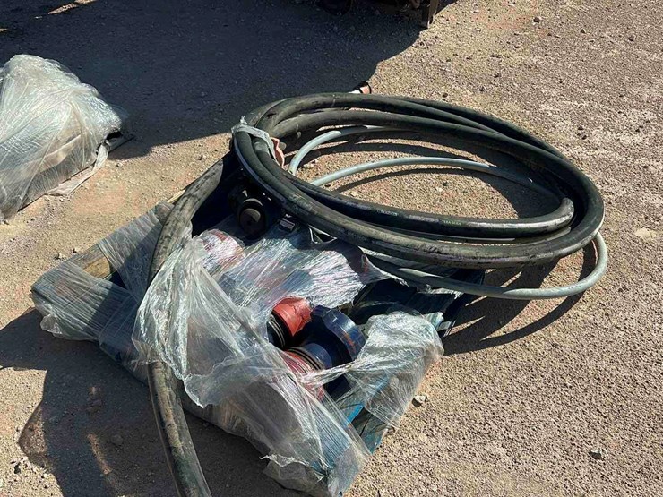 misc-pallet-of-spm-pump-parts-and-joses-image-1