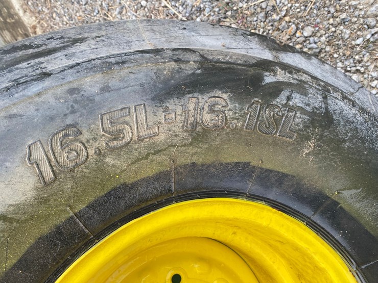 wagon-rim-and-tire-image-3